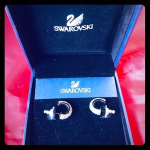 Swarovski Crystal “Maggy” earrings!
